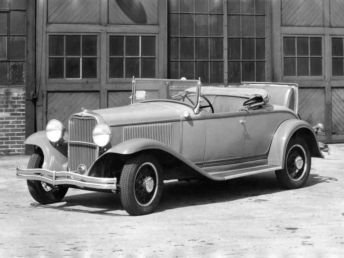 Dodge roadster from the 1930s.